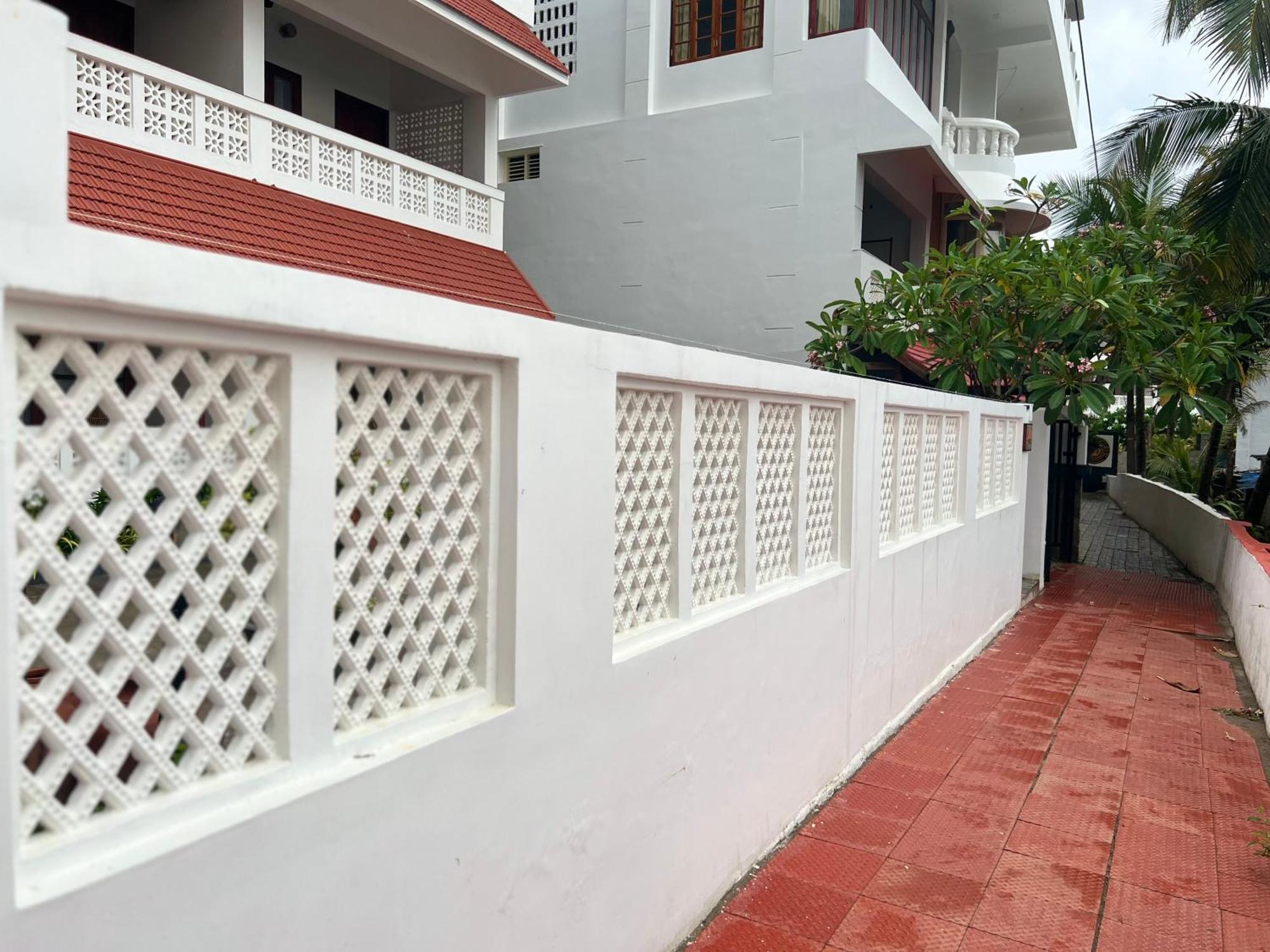 Buddha Beach Hotel Kovalam Exterior foto